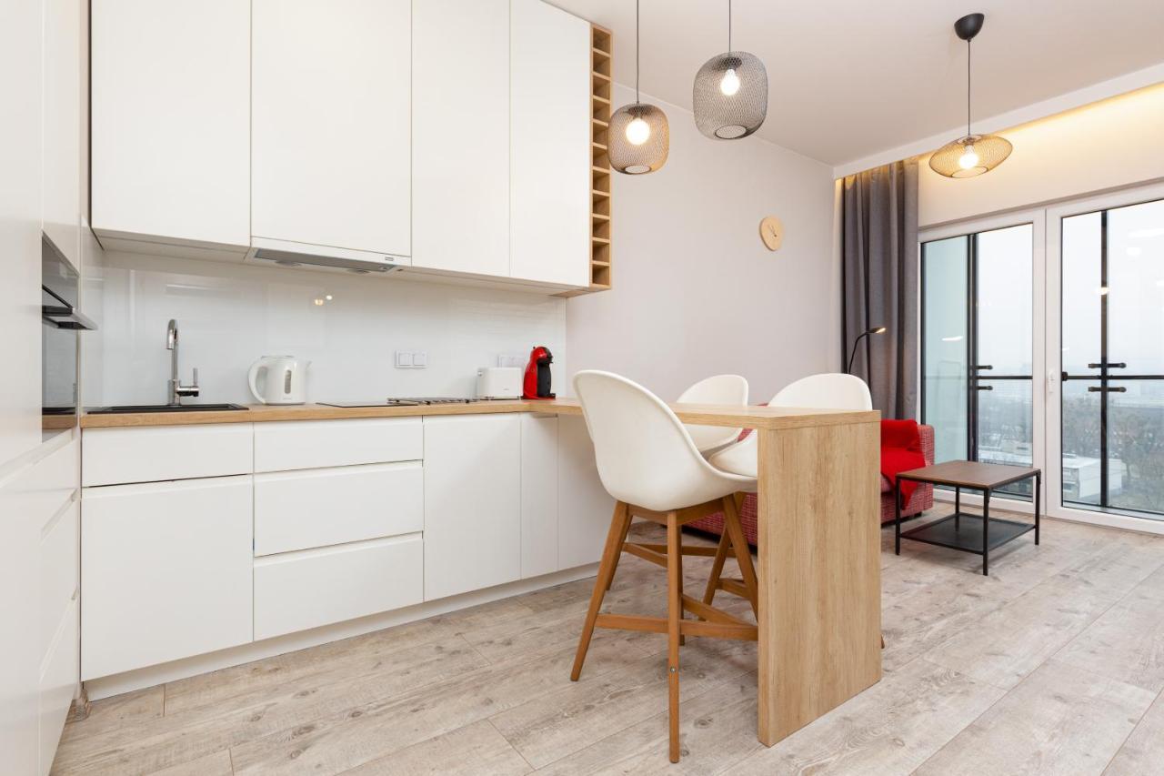 Business Center Apartments Warsaw Wola By Noclegi Renters Kültér fotó
