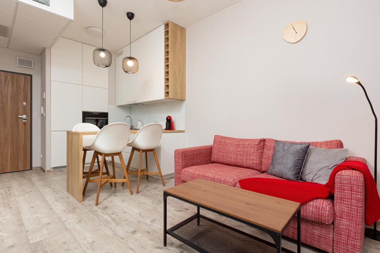 Business Center Apartments Warsaw Wola By Noclegi Renters Kültér fotó