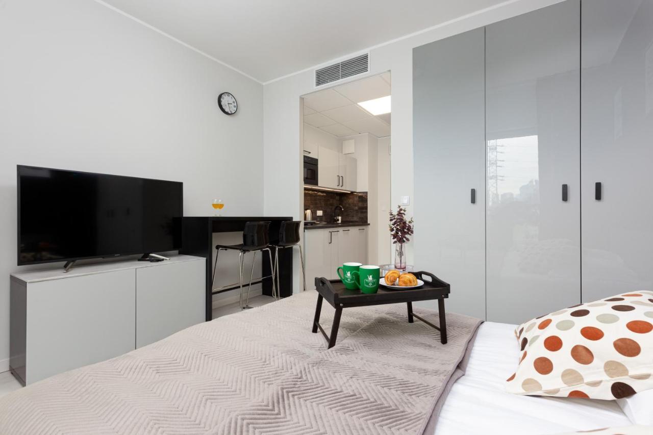Business Center Apartments Warsaw Wola By Noclegi Renters Kültér fotó
